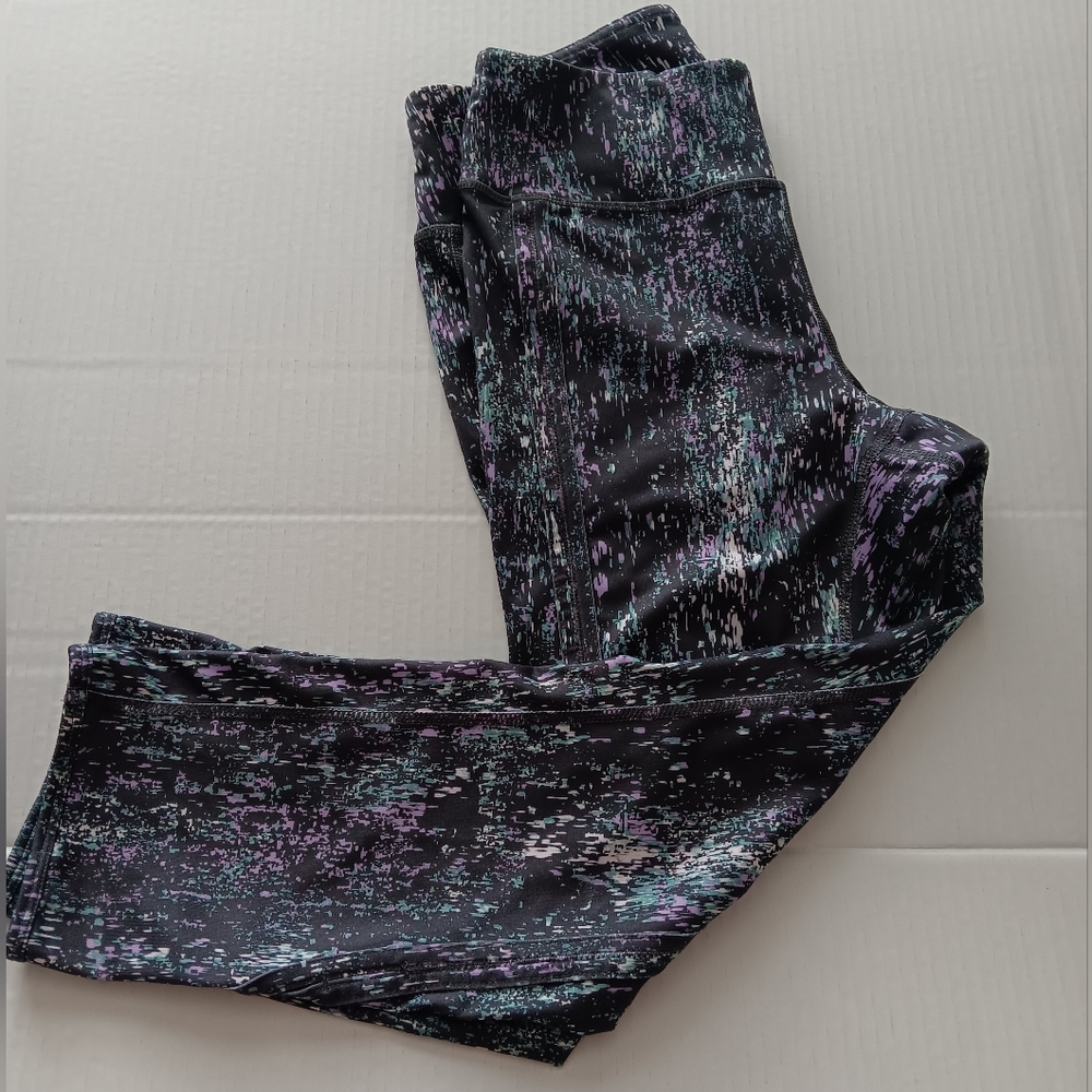 TEK GEAR  DRYTEK Black and Multicolor Patterned Leggings Sz Small